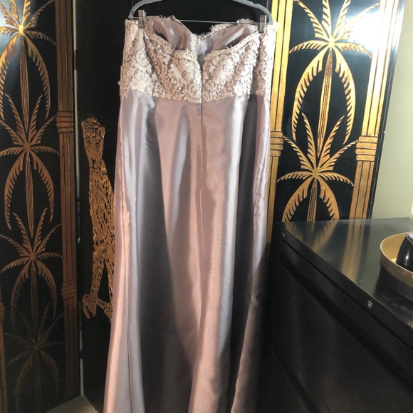 Fawn Strapless Gown- Size 24 - Picture 2 of 2